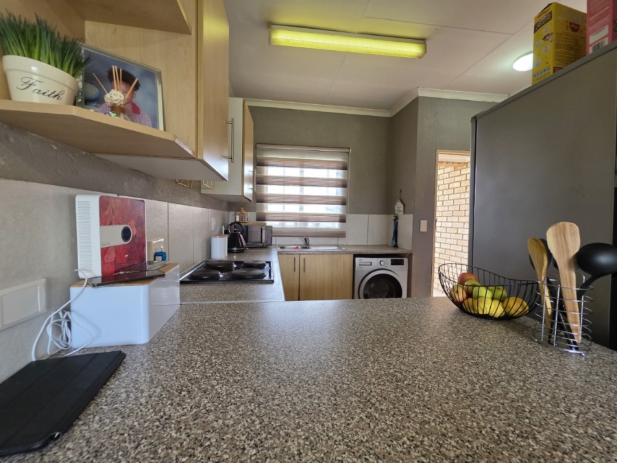 2 Bedroom Property for Sale in Rustenburg Central North West